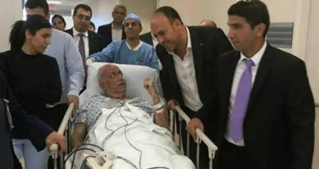 عريقات في وضع حرج وإخضاعه للتنفس الاصطناعي
