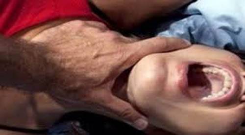 الجنايات الكبرى تقضي بإعدام شخص قتل زوجته خنقا بيديه (تفاصيل الجريمة)