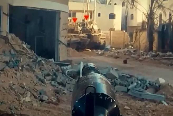كتائب القسام تعلن الإجهاز على 13 جنديا إسرائيليا شمال غزة وتستهدف 6 آليات وجرافة