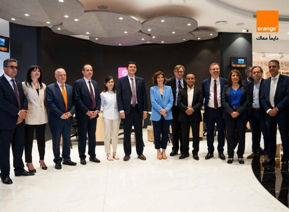 أورنج الأردن تفتتح معرض عبدون الجديد لتقديم تجربة مميزة للزبائن