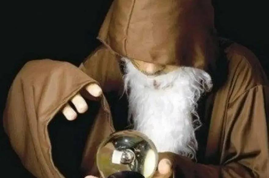 الحبس 6 أشهر لـ إمام مسجد احتال على مواطن وزوجته