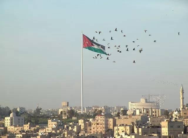 طقس معتدل في معظم المناطق الأربعاء