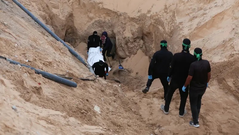 إسرائيل تعلن تسلّم جثتي أسيرين من قطاع غزة عبر الصليب الأحمر