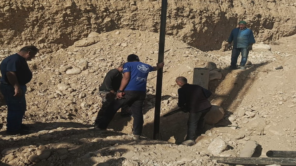 المياه تردم 11 بئرًا مخالِفًا وتضبط خطوط سحب قرب سد الكفرين