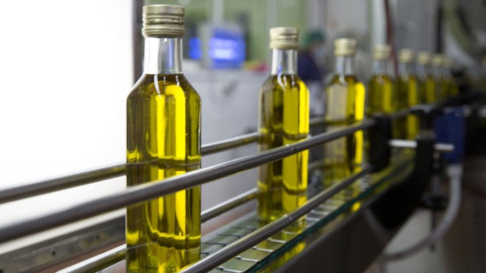 الاستهلاكية العسكرية: زيت الزيتون التونسي في أسواق المؤسسة نهاية الشهر