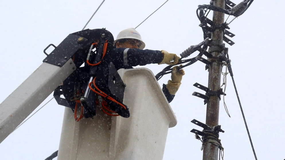 الكهرباء الأردنية: تعاملنا مع البلاغات خلال المنخفض الجوي في وقت قياسي