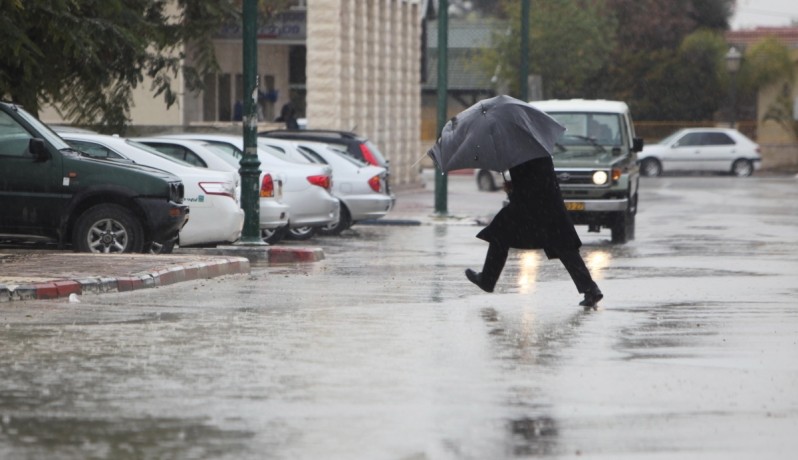 بدء تأثير المنخفض الجوي على الأردن.. تحذيرات ودعوات لتوخي الحيطة والحذر
