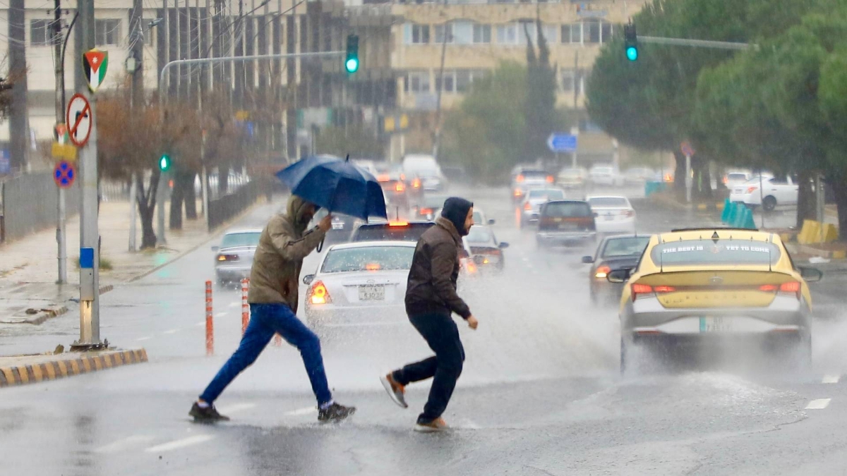 رفع تصنيف منخفض الثلاثاء للدرجة الرابعة (عالي الفعالية) .. وزخات ثلجية في الشمال والوسط