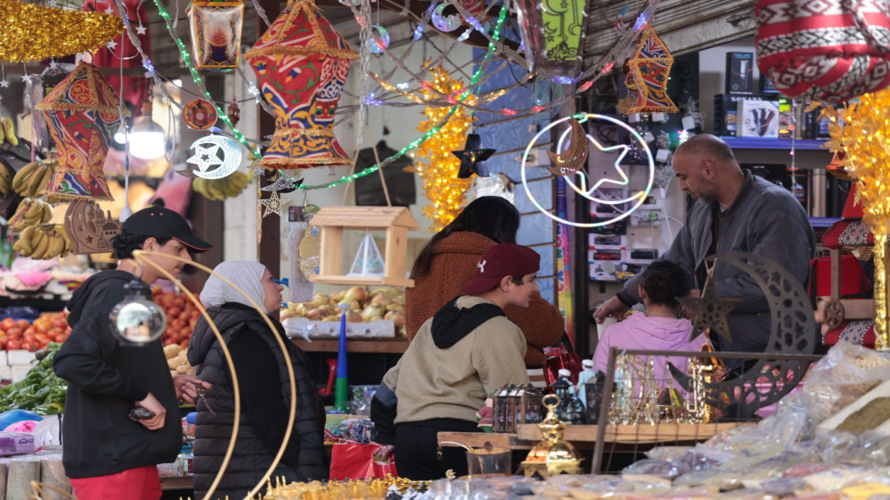 الصناعة والتجارة تعلن خطتها الرمضانية لضمان توفر السلع واستقرار الأسعار (تفاصيل)