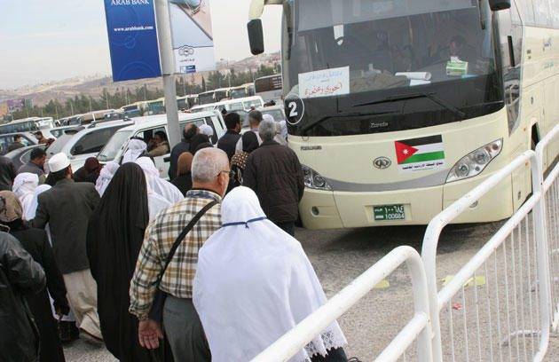 السعودية توقف التعاقد مع 1800 وكالة عمرة خارجية