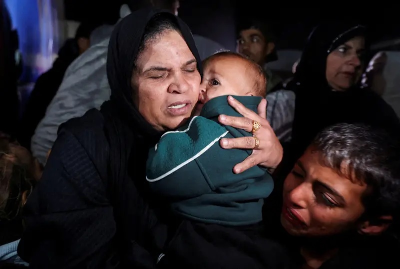 ما علاقة مجموعة ابو الشباب.. فلسطينيات يروين رعب العودة إلى غزة عبر رفح: قيدوا أيدينا