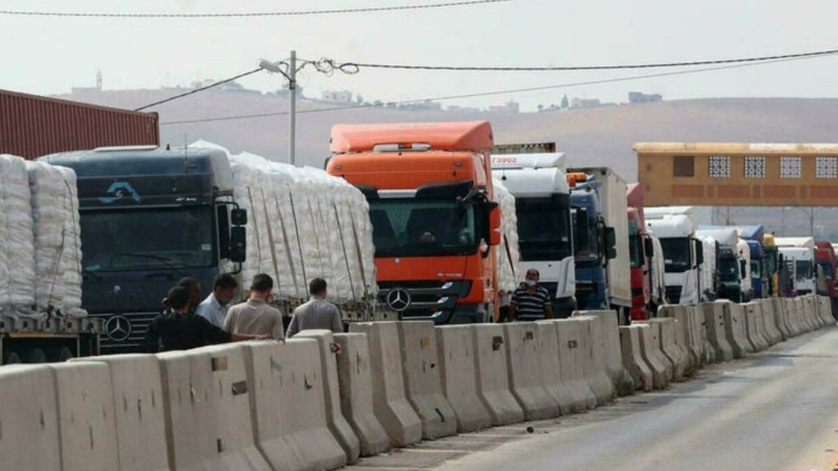 أبو عاقولة: القرار السوري بمنع دخول الشاحنات الأجنبية مفاجئ ومربك وسيؤثر على صادرات الأردن