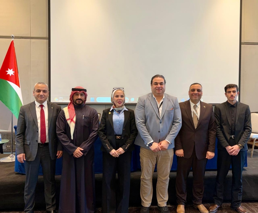 صيدلة عمان الاهلية تشارك بمنتدى تخصصات الصيدلة الحديثة لشباب صيادلة الأردن