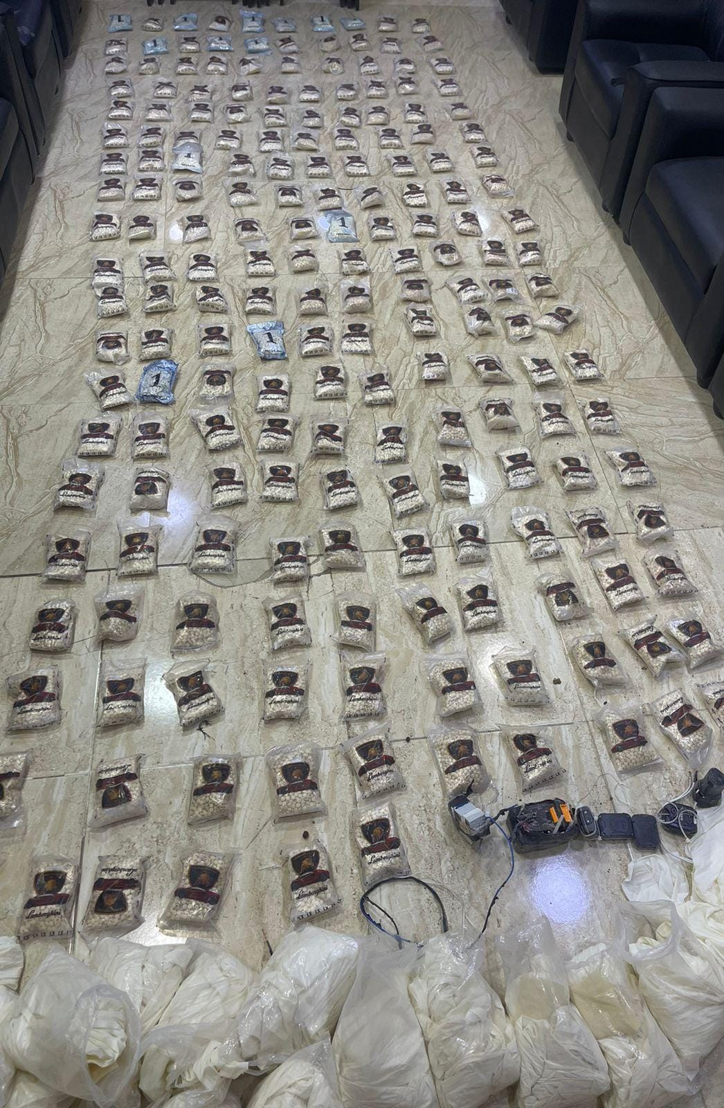 الجيش يحبط خمس محاولات تهريب كمية كبيرة من المواد المخدرة بواسطة بالونات