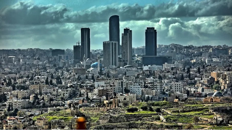 أجواء باردة الثلاثاء مع احتمال هطل زخات مطرية خفيفة.. تفاصيل الطقس
