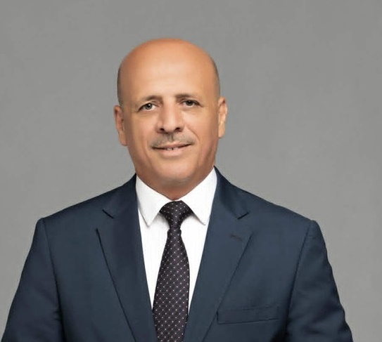 فَإِذَا فَرَغْتَ فَانْصَبْ … فالعطاء لا يتوقف