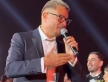 أنا راجل متواضع جداً.. عمرو دياب يوضح حقيقة إحراجه ليسرا بموقف جديد (فيديو)