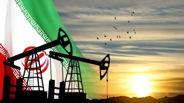 الولايات المتحدة تلغي الرفع المؤقت للعقوبات على النفط الإيراني
