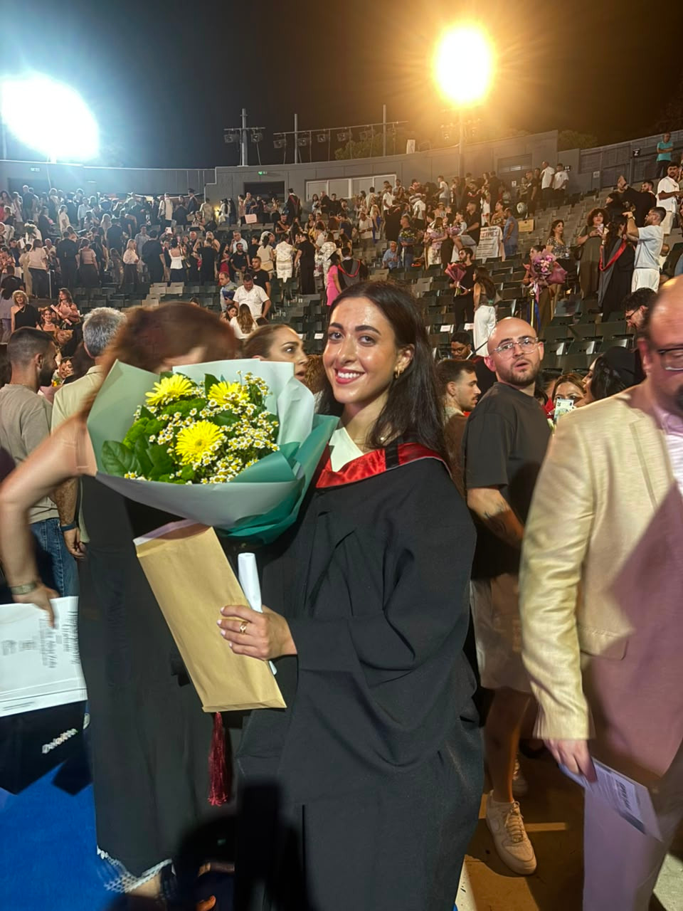 المحامية المتدربة  الأردنية كرستن نفاع تحصل على الماجستير بمرتبة الشرف العليا من جامعة بريطانية