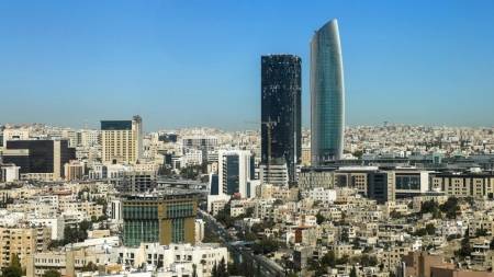 طقس معتدل الأربعاء وانخفاض طفيف على الحرارة الخميس