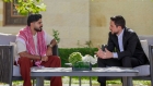 ولي العهد يلتقي صانع المحتوى والرحالة جو حطاب