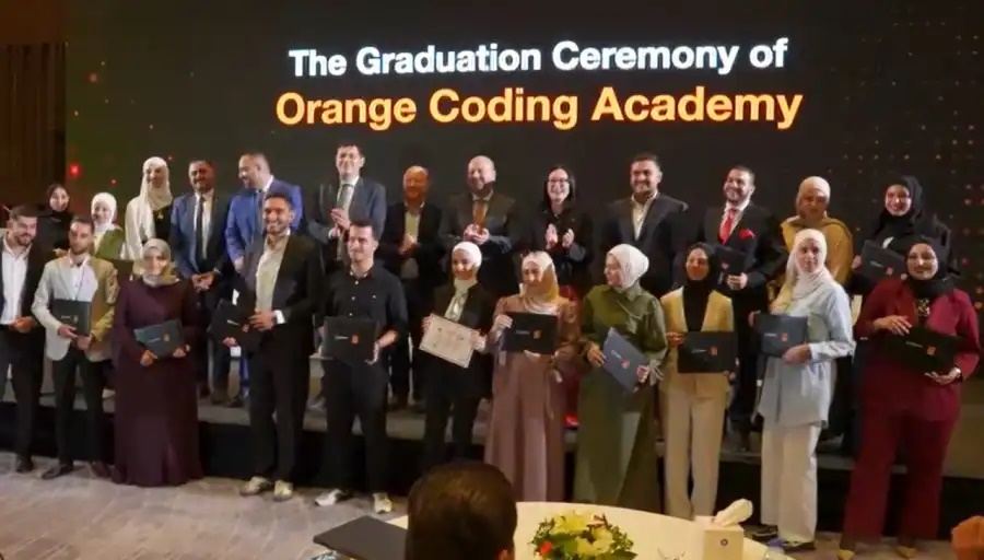أورنج تحتفل بتخريج الفوج الأخير من أكاديمية البرمجة في العقبة