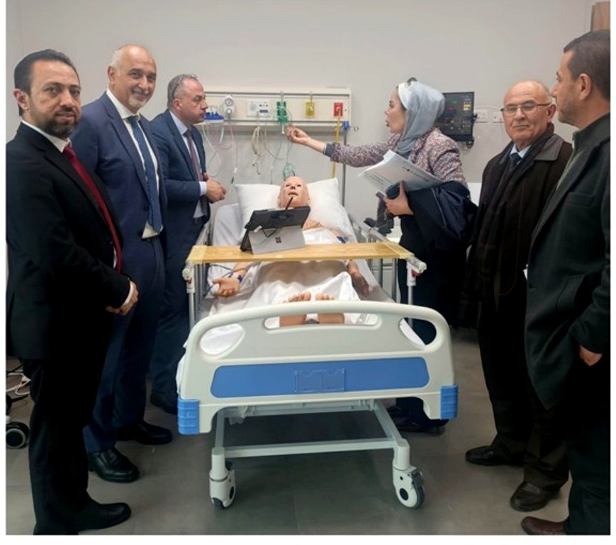 الاجتماع الأول للمجلس الاستشاري لمركز عمان الأهلية للتدريب الصحي 2025  2026